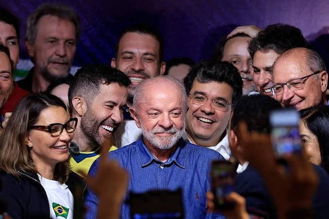 Brasile, Lula vince con il 51,79%, Bolsonaro Jr. chiede l’annullamento del voto, appoggiato da Trump
