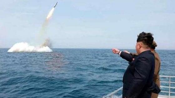 Corea del Nord, nuova raffica di missili balistici verso il Mar del Giappone: Seoul rafforza l'allerta militare