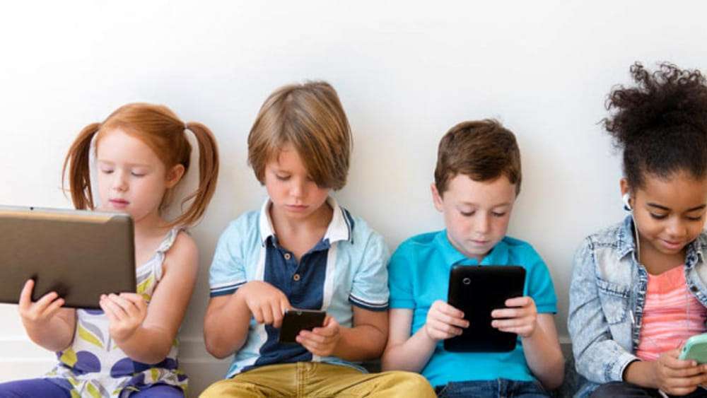 Effetto tana del coniglio che crea dipendenza nei bambini, il procedimento dell’Ue a carico di Meta
