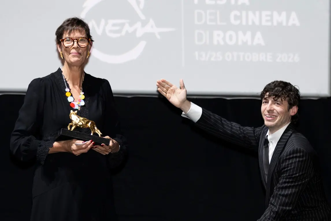 Festa del Cinema di Roma 2026, trionfa Clio Barnard: premiati anche Kasia Smutniak e Paolo Pierobon