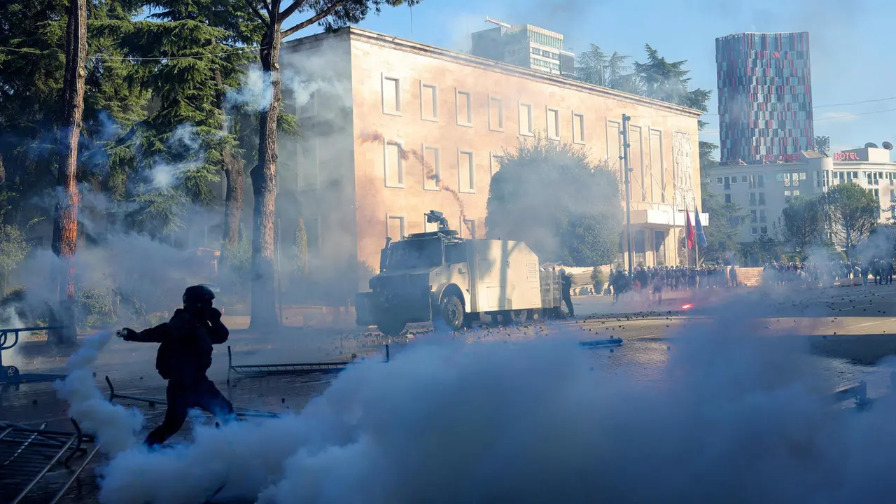 Albania, Rama: «Neutralizzato un drone esplosivo diretto contro il Palazzo del Governo»