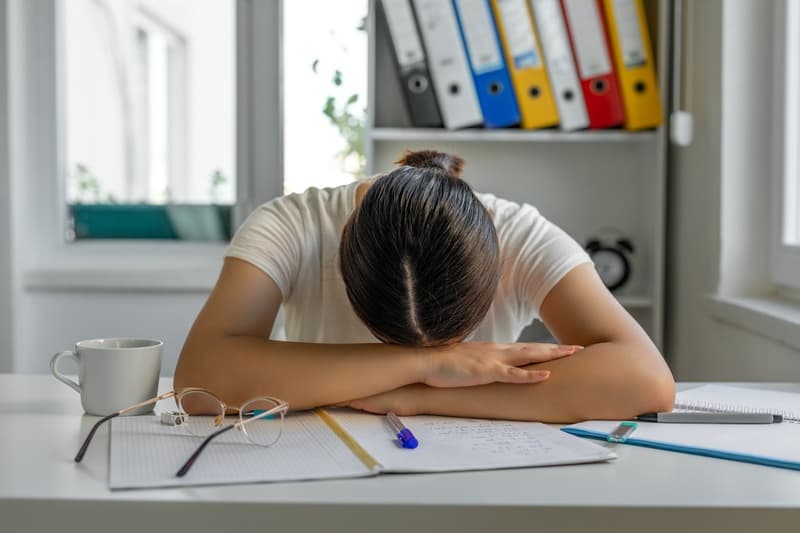 Sindrome da rientro per oltre un italiano su tre: più colpiti giovani adulti e grandi città
