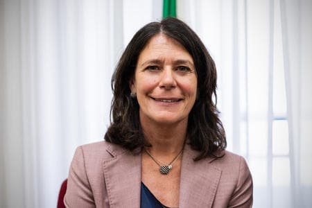 Rai, si dimette la presidente Marinella Soldi: per lei nuovo incarico alla Bbc