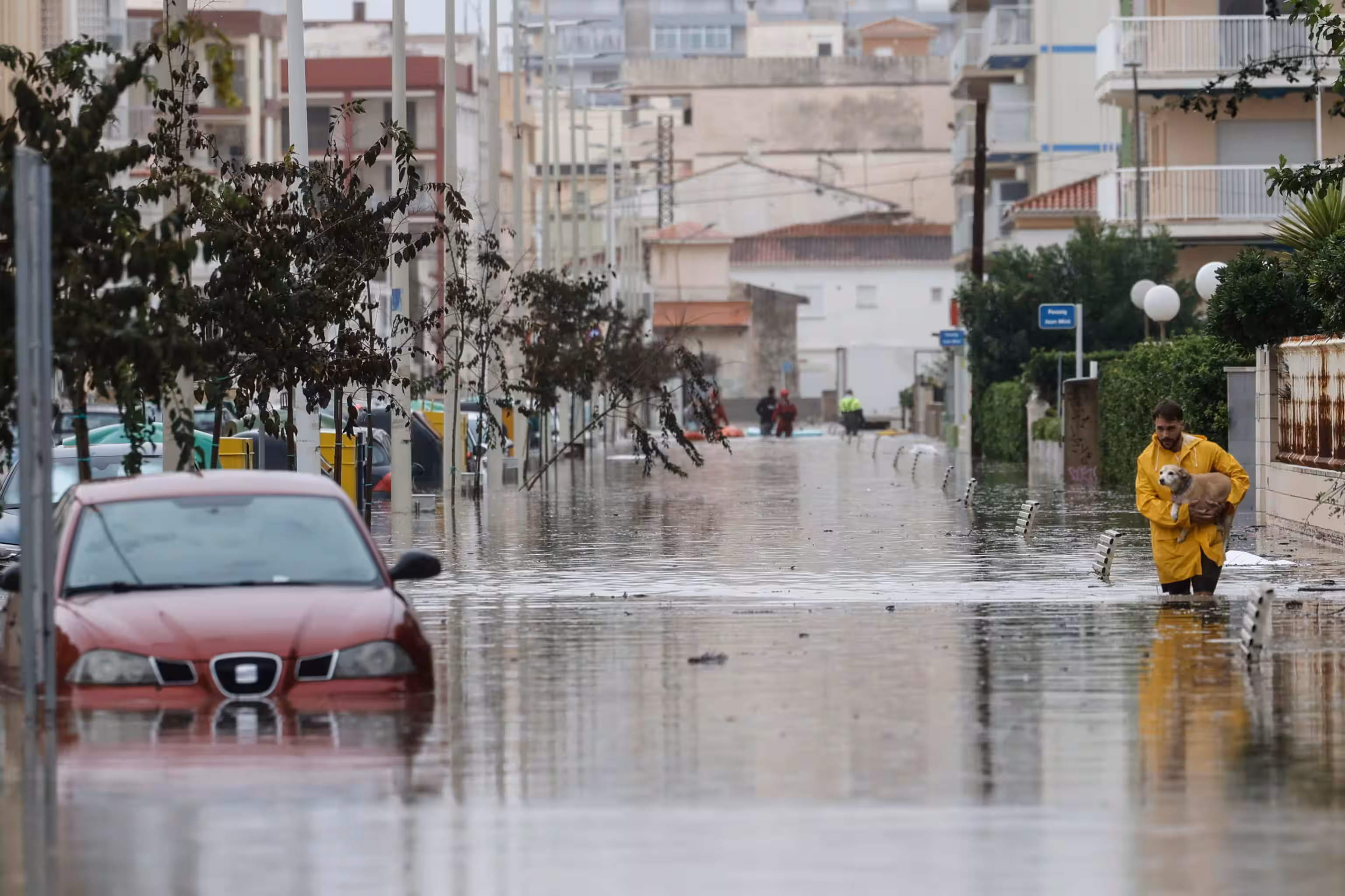 Spagna, nuova emergenza maltempo: quattro morti e centinaia di evacuati tra Valencia e Catalogna