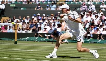 Sinner vola in semifinale a Wimbledon: Struff battuto in tre set