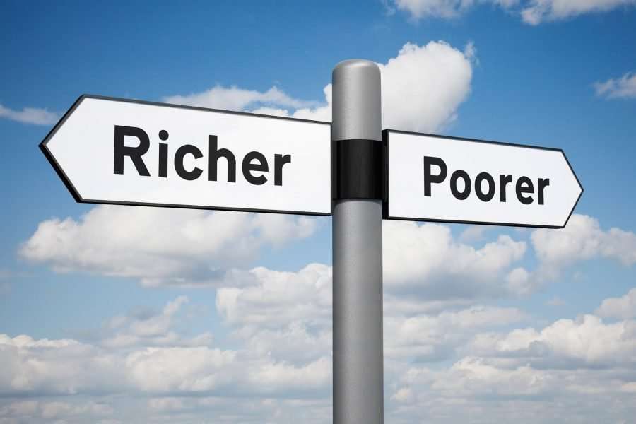 Davos, Oxafam: “Con la pandemia i ricchi sempre più ricchi e i poveri più poveri”