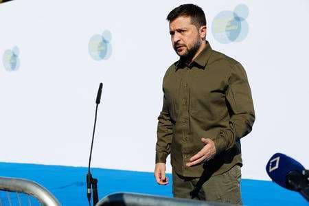 Ucraina, Karkhiv: 10.000 persone costrette ad abbandonare le case. Zelensky: “No a tregua olimpica”