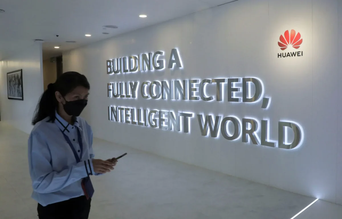 Boicottaggio Cina: Canada, fuori Huawei e ZTE dalla lista dei fornitori per la rete 5G