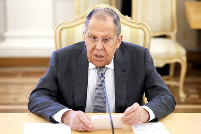 Germania-Russia, tensione alle stelle. Lavrov contro Merz: «È l’inizio di una vera guerra»