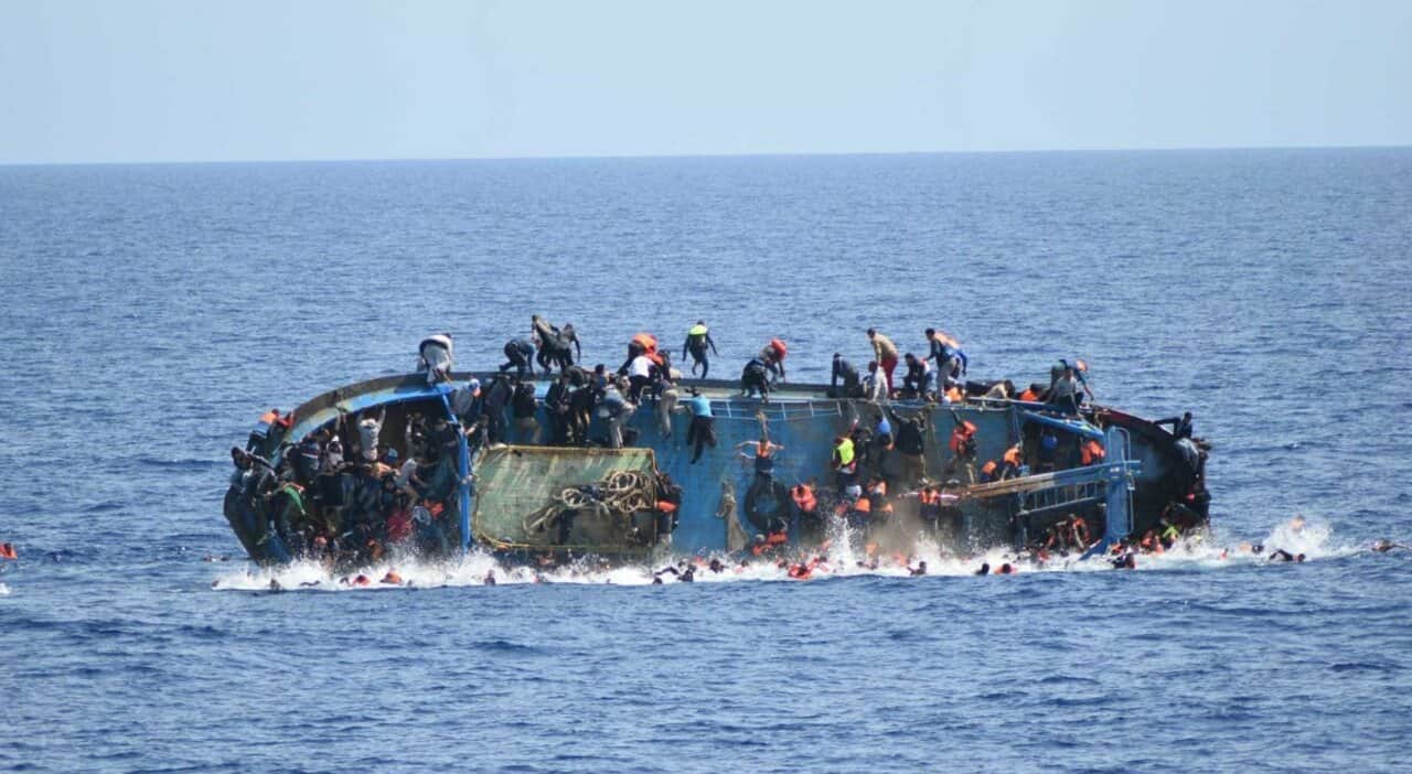 Migranti, nuovo naufragio nel mar Egeo: morte 21 persone, 5 erano bambini