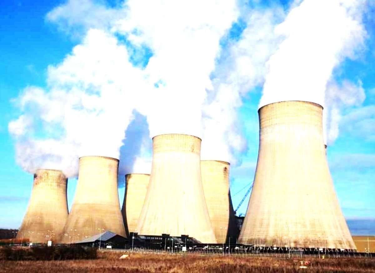 Il fisico nucleare Gandini, centrali? Antieconomiche e sostituibili con parchi eolici. L'intervista