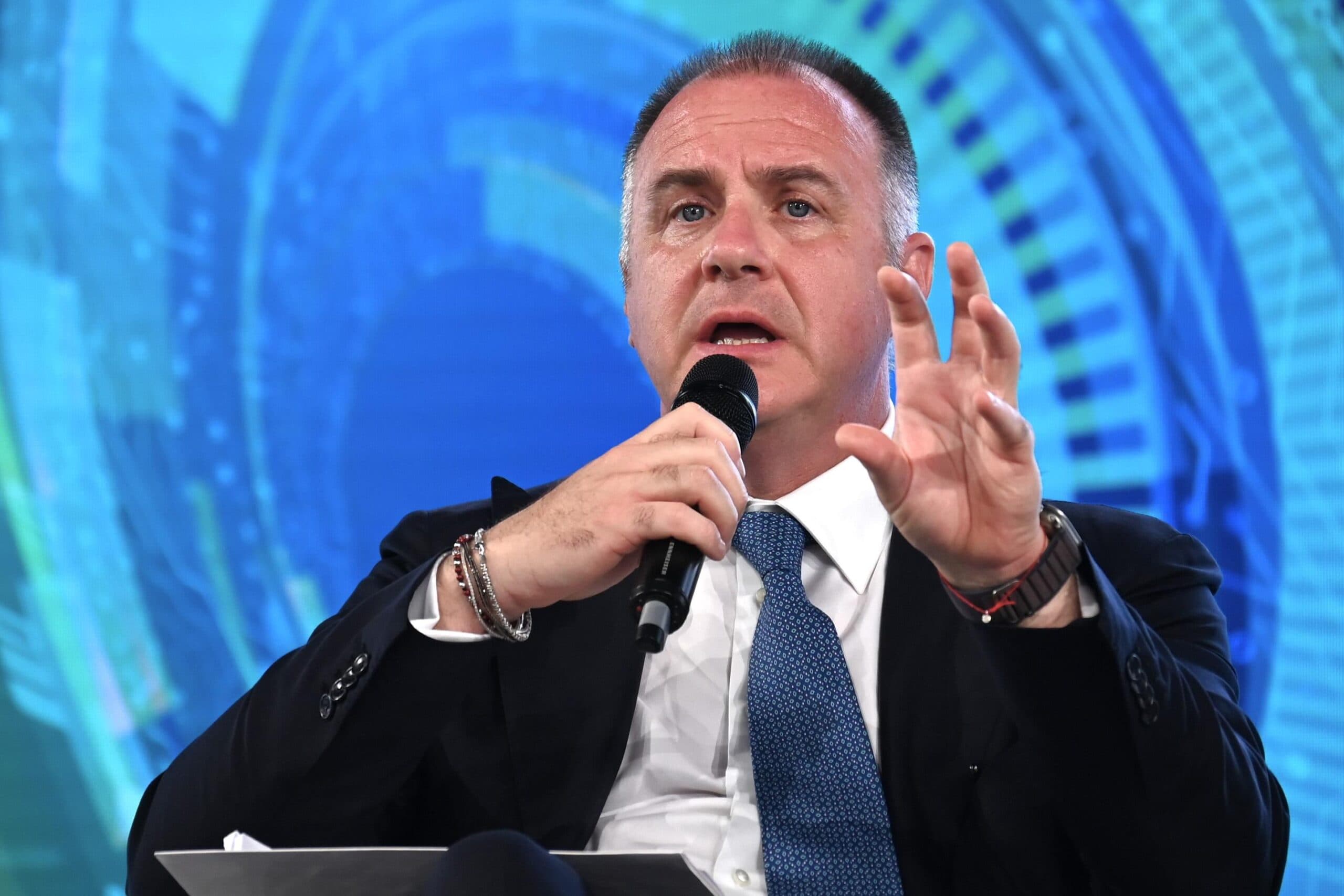 In Confindustria ha inizio l'era Orsini. Il  presidente "Siamo una forza in grado di indicare una nuova prospettiva per il futuro"