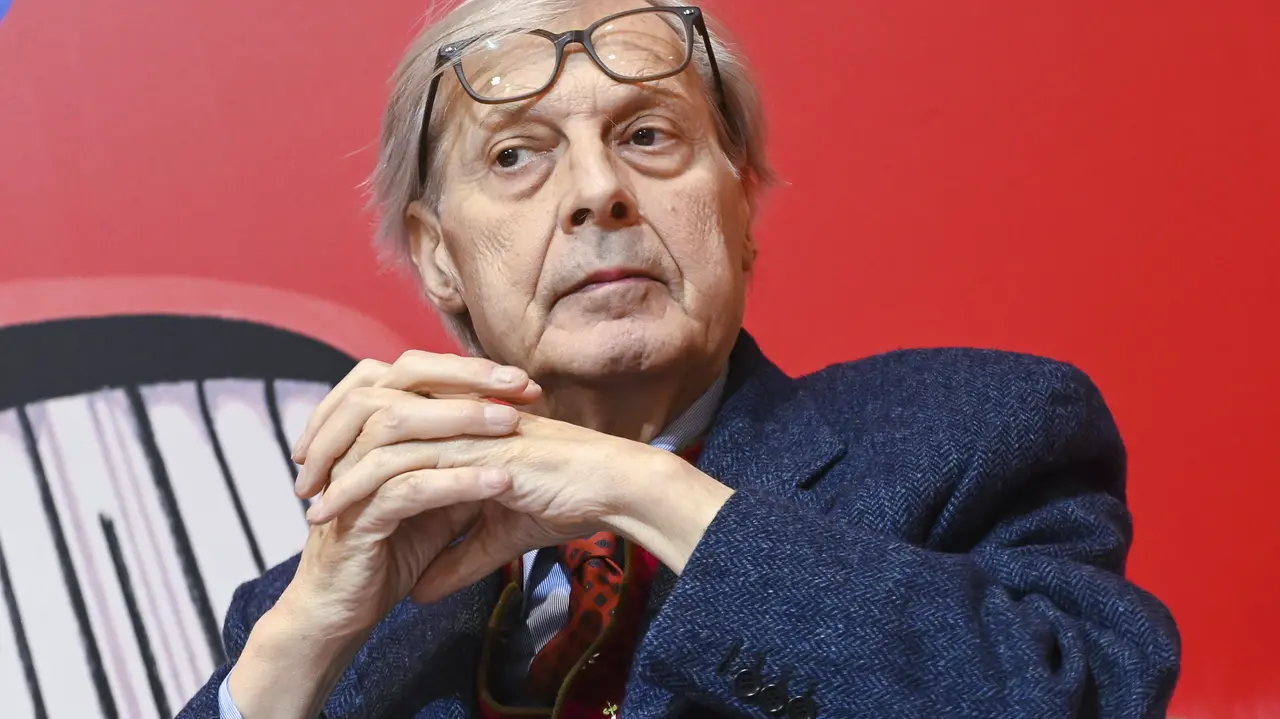Vittorio Sgarbi resta in terapia intensiva, la figlia Evelina: «L’ho trovato in una sofferenza estrema»
