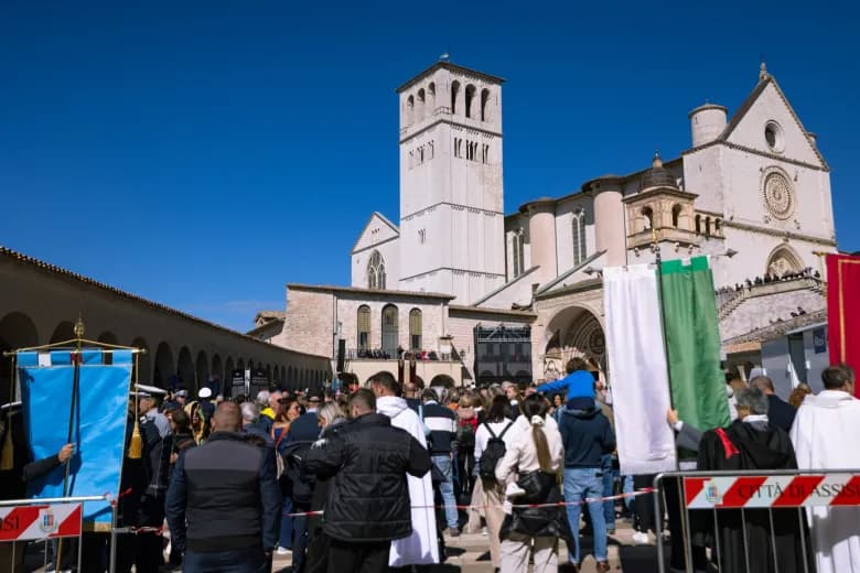 Ottocento anni dalla morte di San Francesco, al via la festa da Assisi