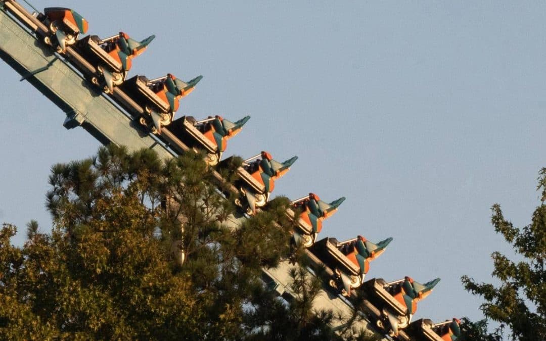 Georgia, incidente sulle montagne russe: un morto e diversi feriti. Six Flags ferma nove attrazioni