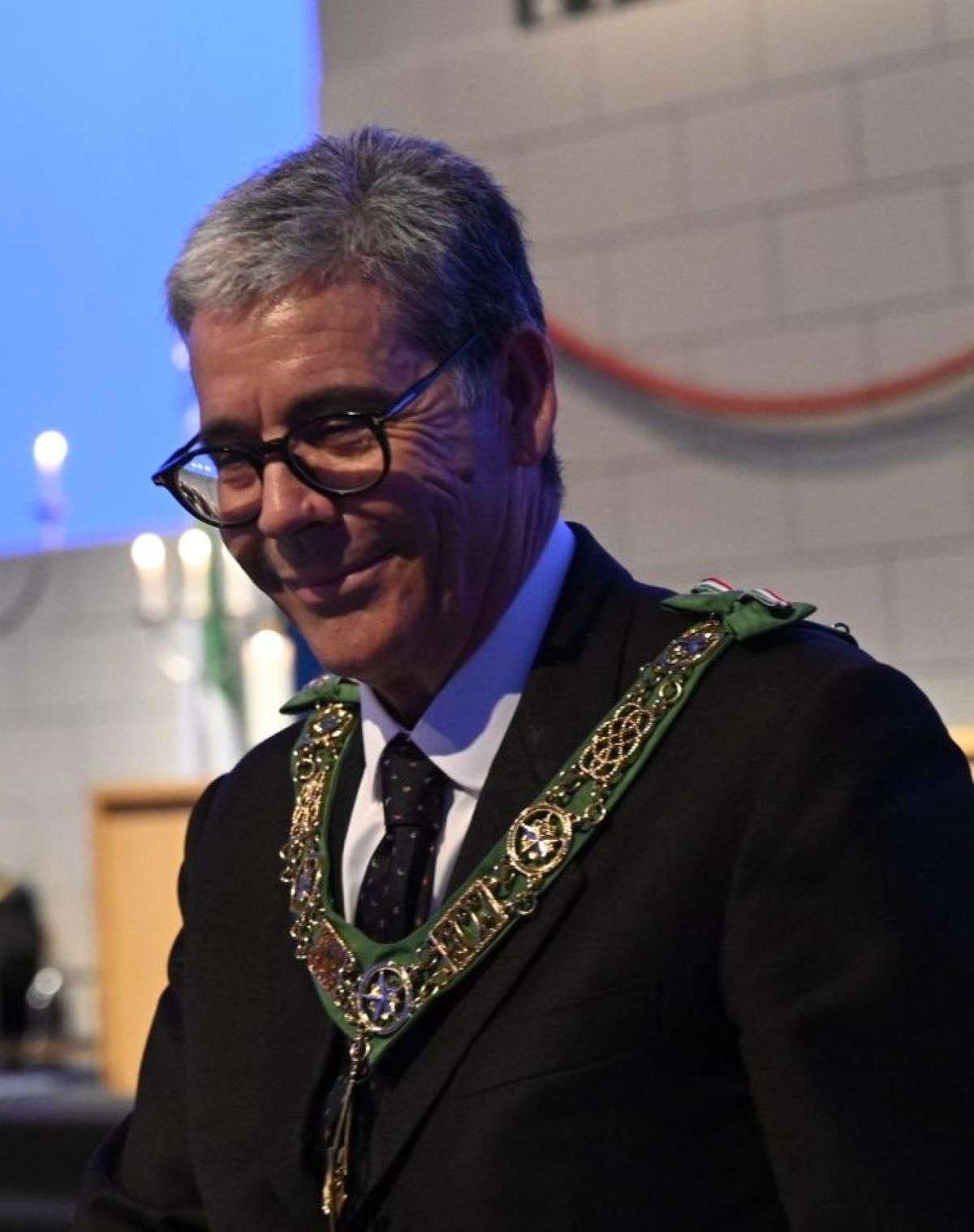 Massoneria. Per la prima volta un calabrese alla guida del Goi, record di presenze per l’insediamento del Gran Maestro Seminario