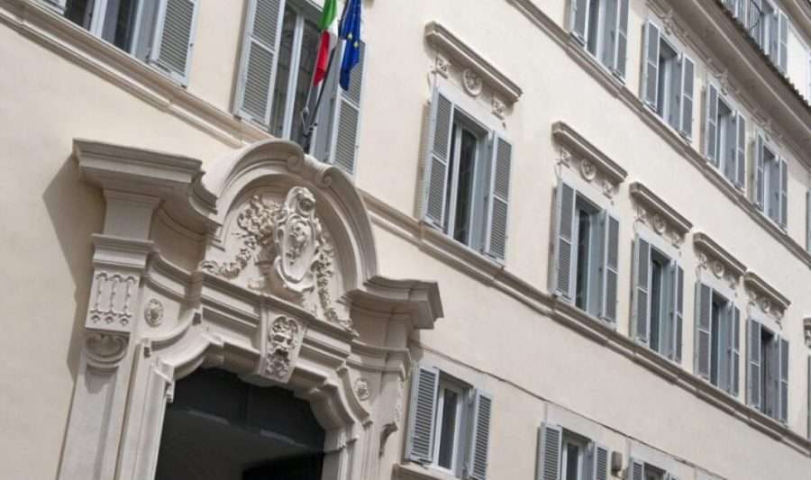 Assicurazioni, Ivass: “Nel 2021 scoperti 219 siti irregolari”