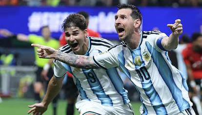 Argentina da brividi ai Mondiali: rimonta epica contro l'Egitto e quarti conquistati