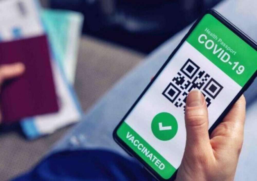 Green Pass rafforzato e restrizioni per i no vax: la proposta dei presidenti delle Regioni