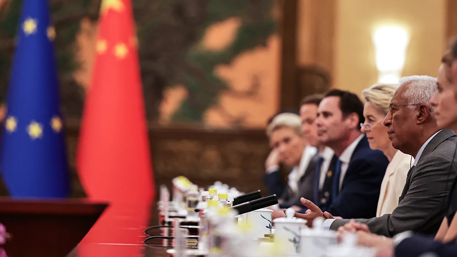 Ue-Cina, cresce lo scontro sul commercio: Bruxelles cerca un’intesa per evitare la guerra dei dazi