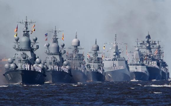Flotta russa nel Mar Mediterraneo, è la risposta alle navi Usa inviate per la crisi in Medio Oriente