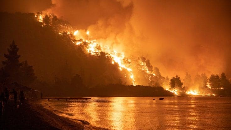 Mattarella invia un messaggio alla presidente greca: “Azioni decise contro il cambiamento climatico”