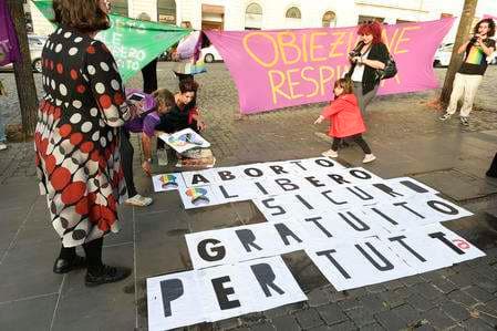 Aborto, oggi il voto per inserirlo come Diritto nella Carta Fondamentale Ue