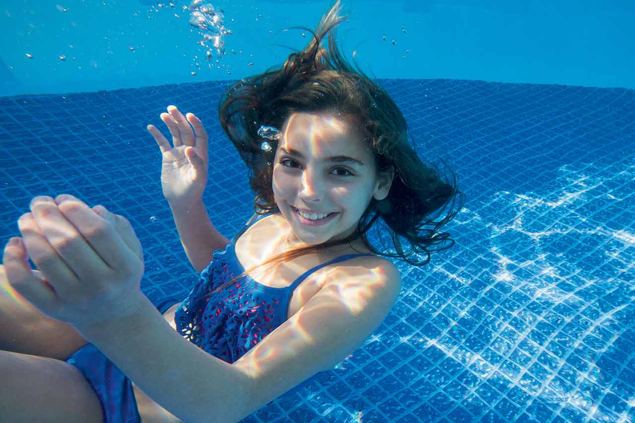 il-covid-non-si-trasmette-in piscina