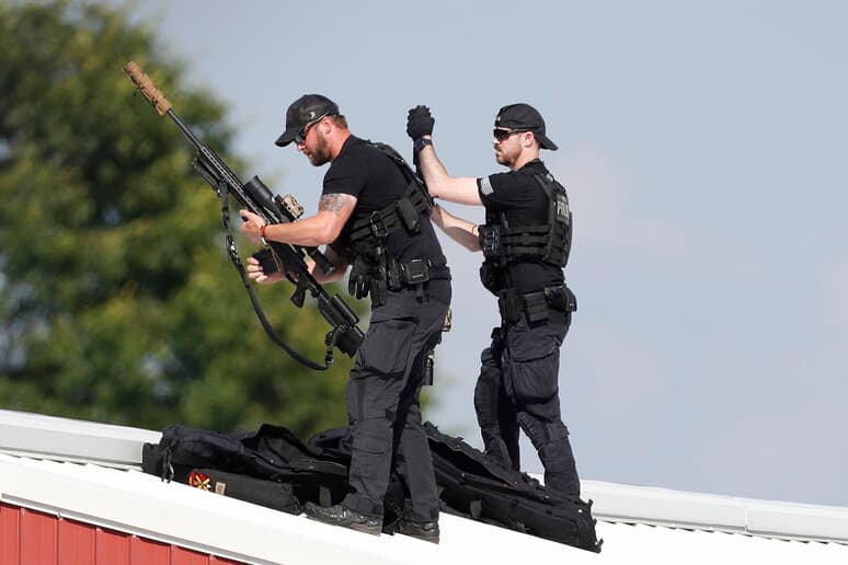 Identificato l’attentatore di Trump, un giovane ventenne della Pennsylvania. Tra la folla anchedue feriti