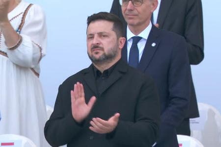 Zelensky rimuove il ministro della Difesa: scoppiano le proteste in Ucraina