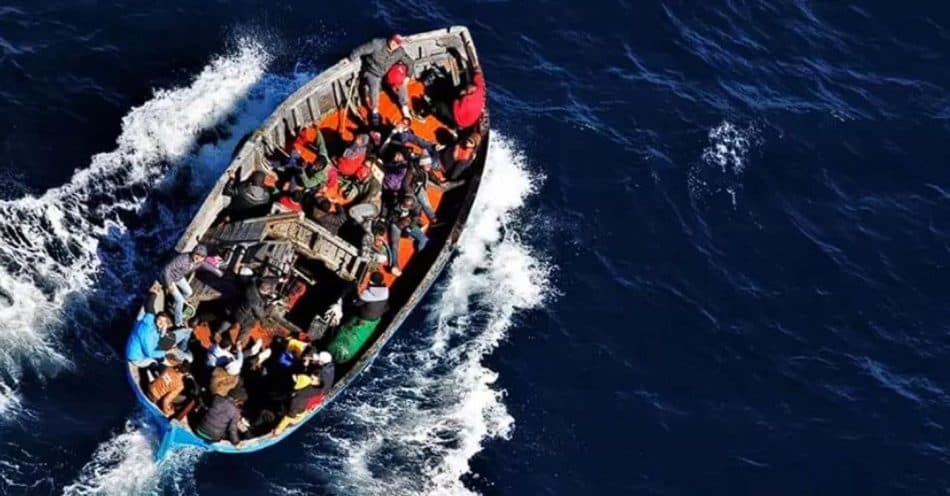Tragedia nell’Egeo, 12 migranti morti al largo di Lesbo e Samo: tra le vittime anche un neonato