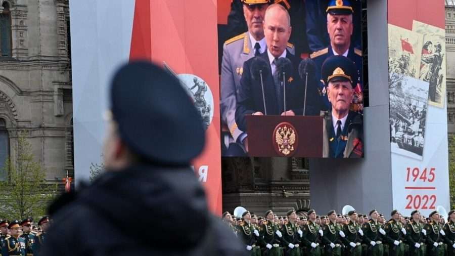 Ucraina, Giornata della Vittoria: Putin: “Operazione speciale necessaria, Nato non ha voluto ascoltarci”