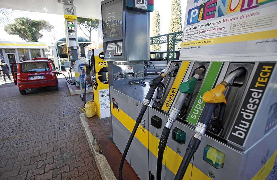 Evasione fiscale nel settore dei carburanti, scoperta frode per 9 milioni di euro
