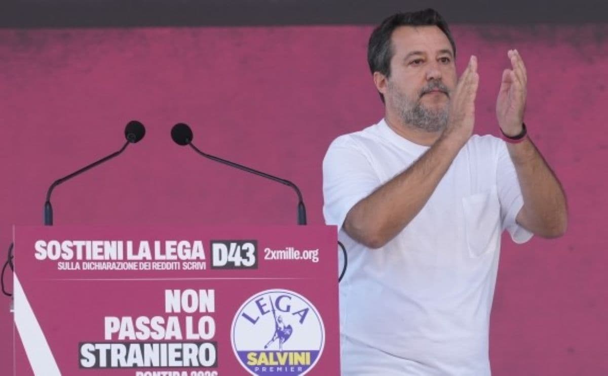 Da Pontida Salvini annuncia, domani il Consiglio federale sarà chiamato a indire un congresso straordinario 