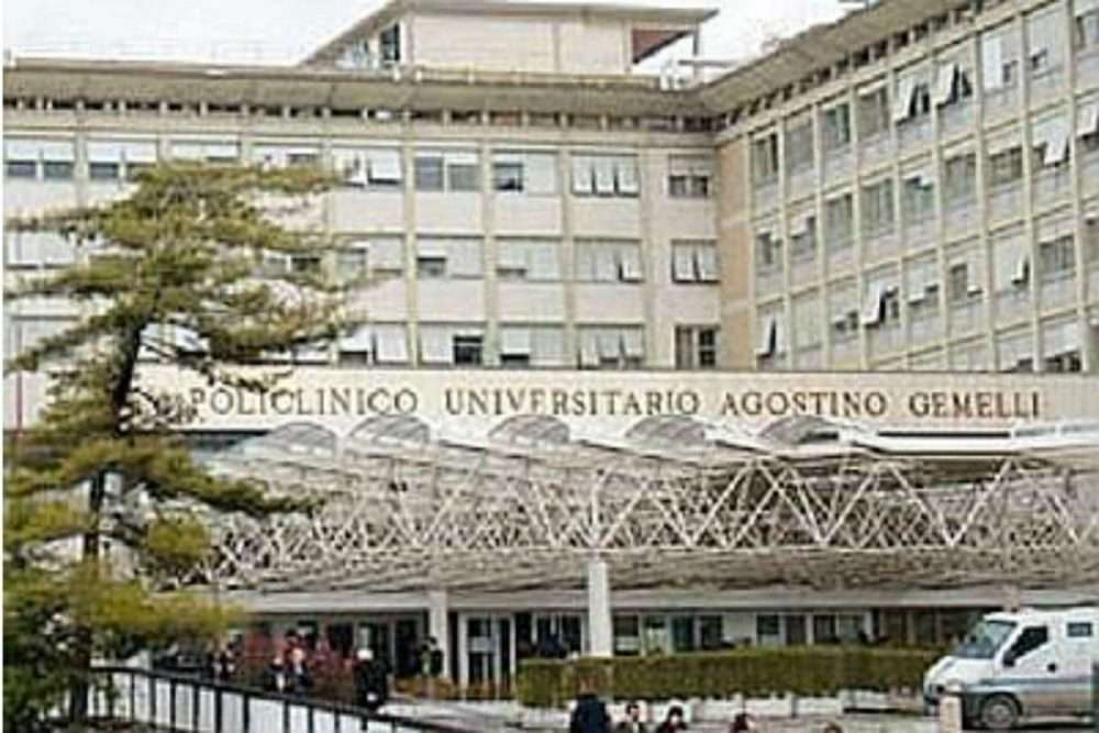 Notte trascorsa bene per il Papa, “ha riposato”