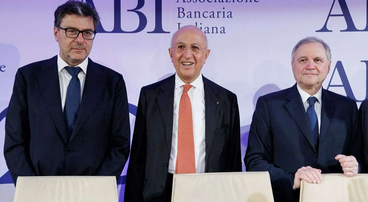 Mutui, Giorgetti: “Indispensabile l’aumento della durata dei mutui a tasso variabile”