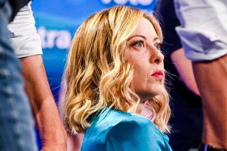 Revisione catastale Meloni: "Non alzeremo le tasse". Il governo incassa l'ok al Psb