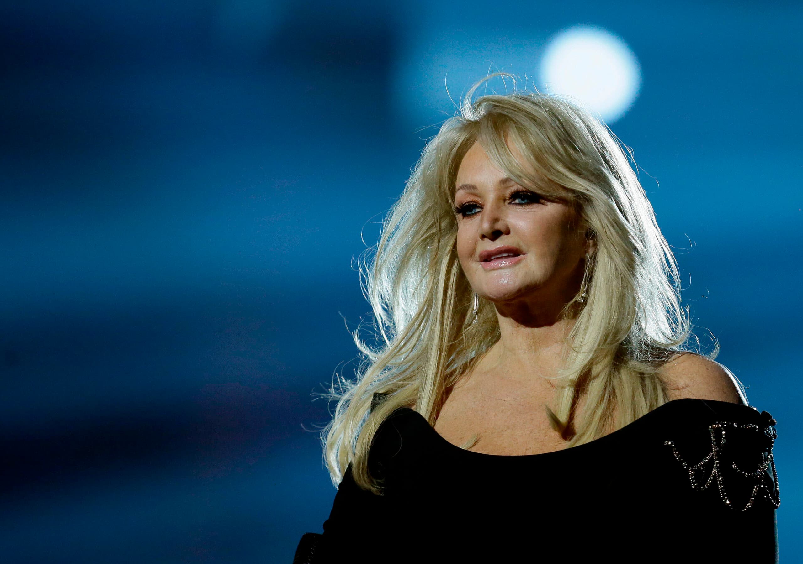 Addio a Bonnie Tyler, si spegne a 75 anni la voce di Total Eclipse of the Heart
