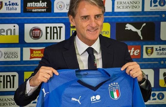 Italia-Belgio, Mancini prepara le novità: Coppola in difesa, Pio Esposito al centro dell’attacco