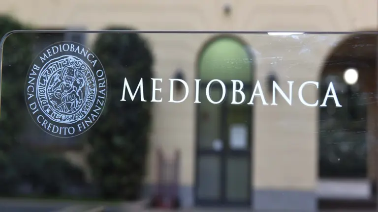 Mediobanca, in rete il 37% degli utenti boccia l'ops di Mps