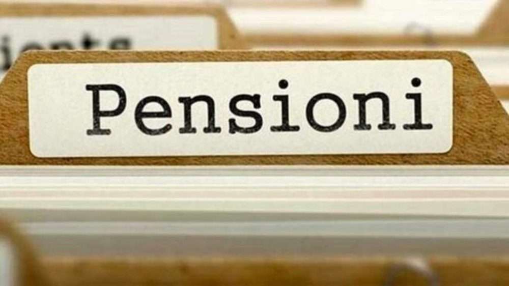 Pensioni, il Governo introduce Quota 102 nel 2022 e Quota 104 nel 2023. Malcontento di Lega e Sindacati