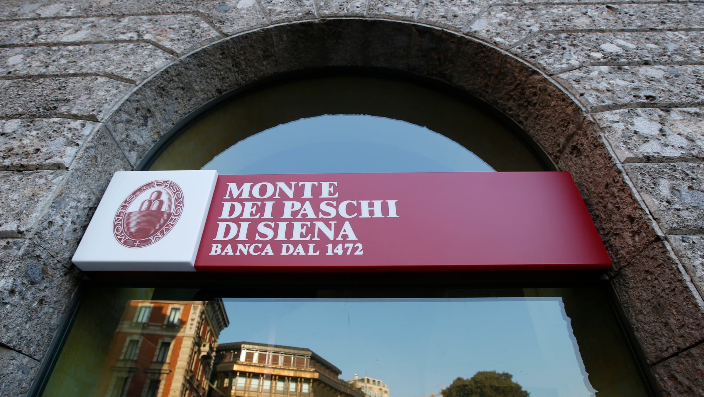 Intesa accelera su Mps: dall’estero arrivato oltre il 75% delle autorizzazioni