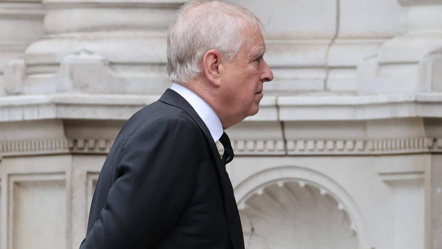 Scandalo Epstein, re Carlo pronto a collaborare con la polizia su Andrea