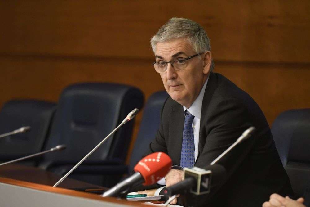 Variante Omicron, Brusaferro: “Undici casi confermati e altri sospetti, contagi in aumento”