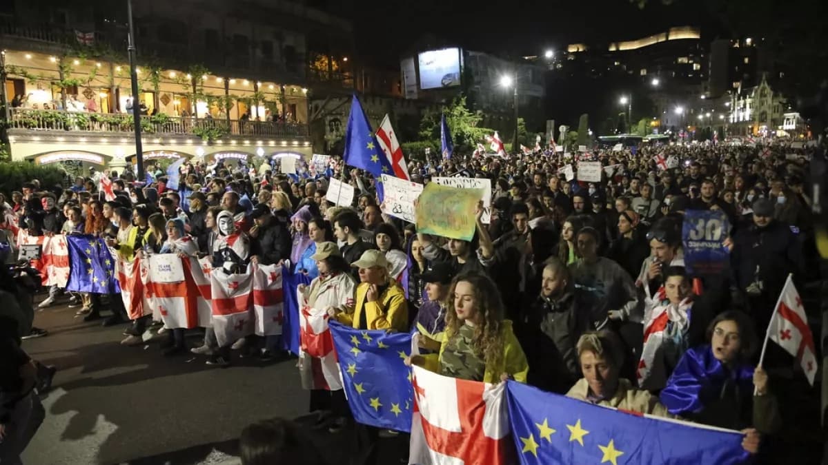 Georgia, mobilitazione a sostegno della presidente Zourabichvili