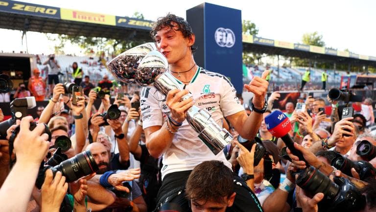 F1, impresa Antonelli a Monza: vince il GP d’Italia partendo 19°. Un italiano trionfa dopo 60 anni