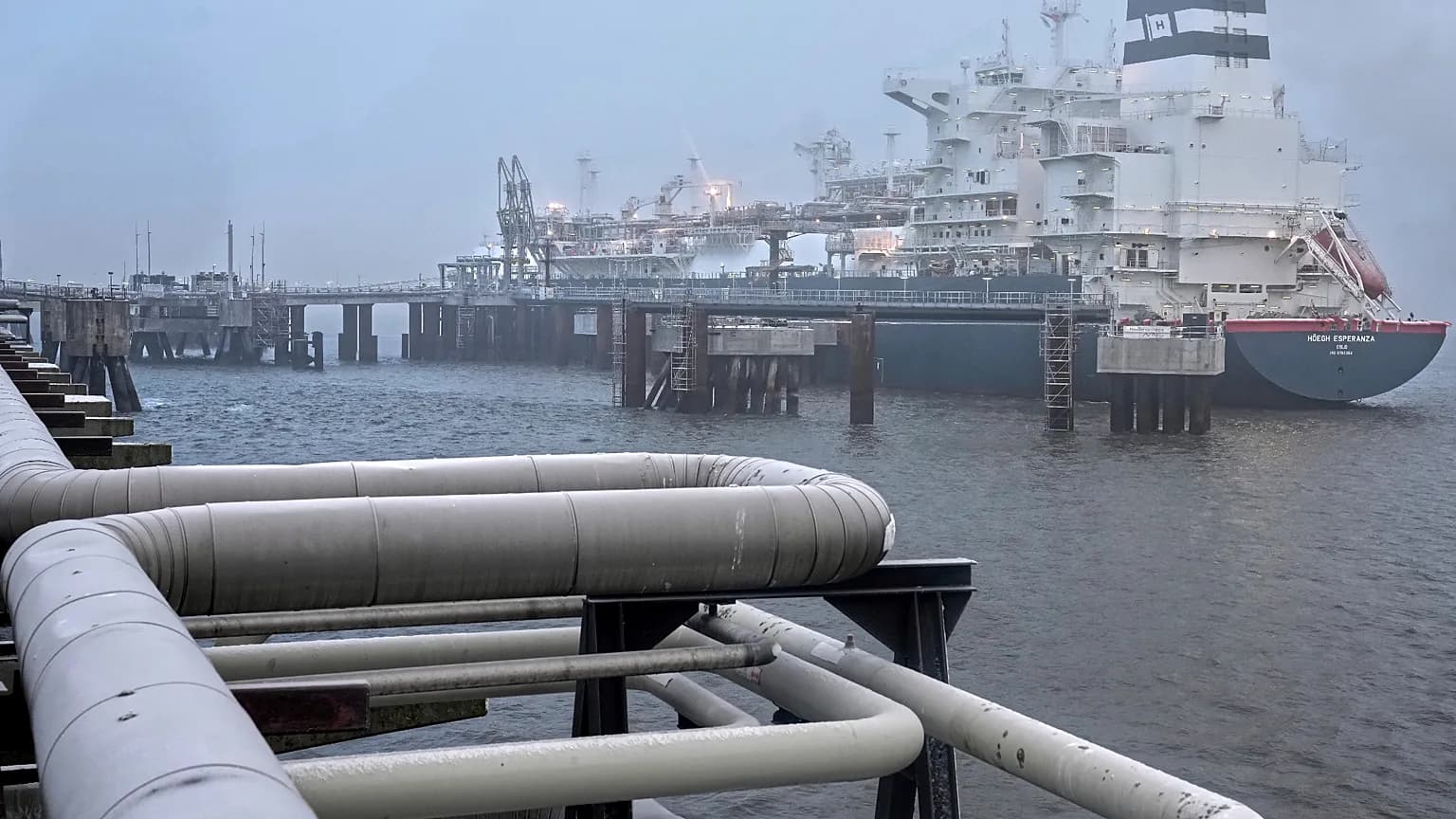 Germania, allarme gas: stoccaggi ai minimi da 15 anni, con un inverno rigido rischiano di svuotarsi