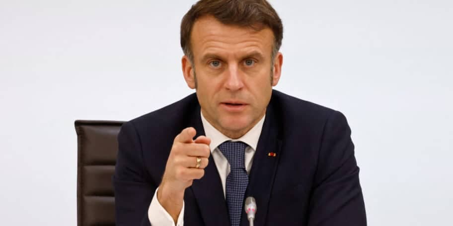 Mosca attacca Macron, Lavrov: "Come Hitler e Napoleone"