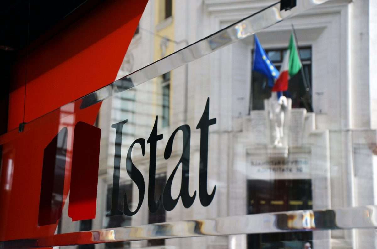 Lavoro, aumentano gli occupati ma è record di inattivi in Ue