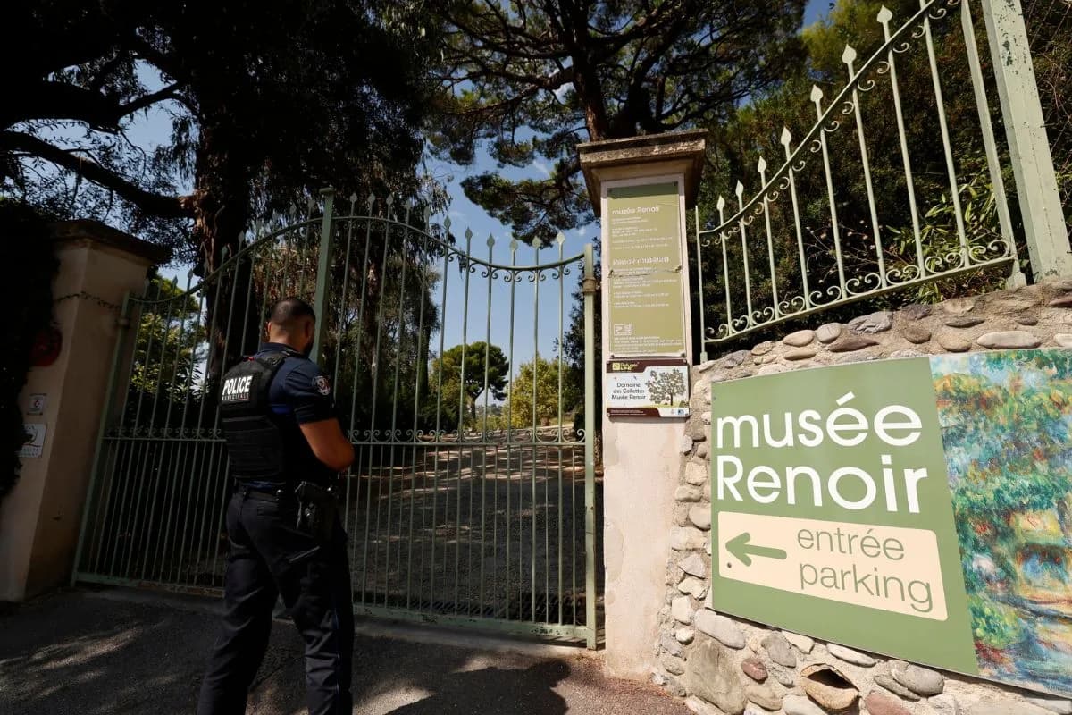 Francia, ritrovati i due Renoir rubati al museo di Cagnes-sur-Mer: sei persone arrestate